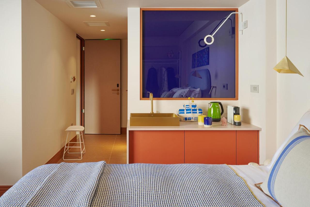 Loom Hotel *